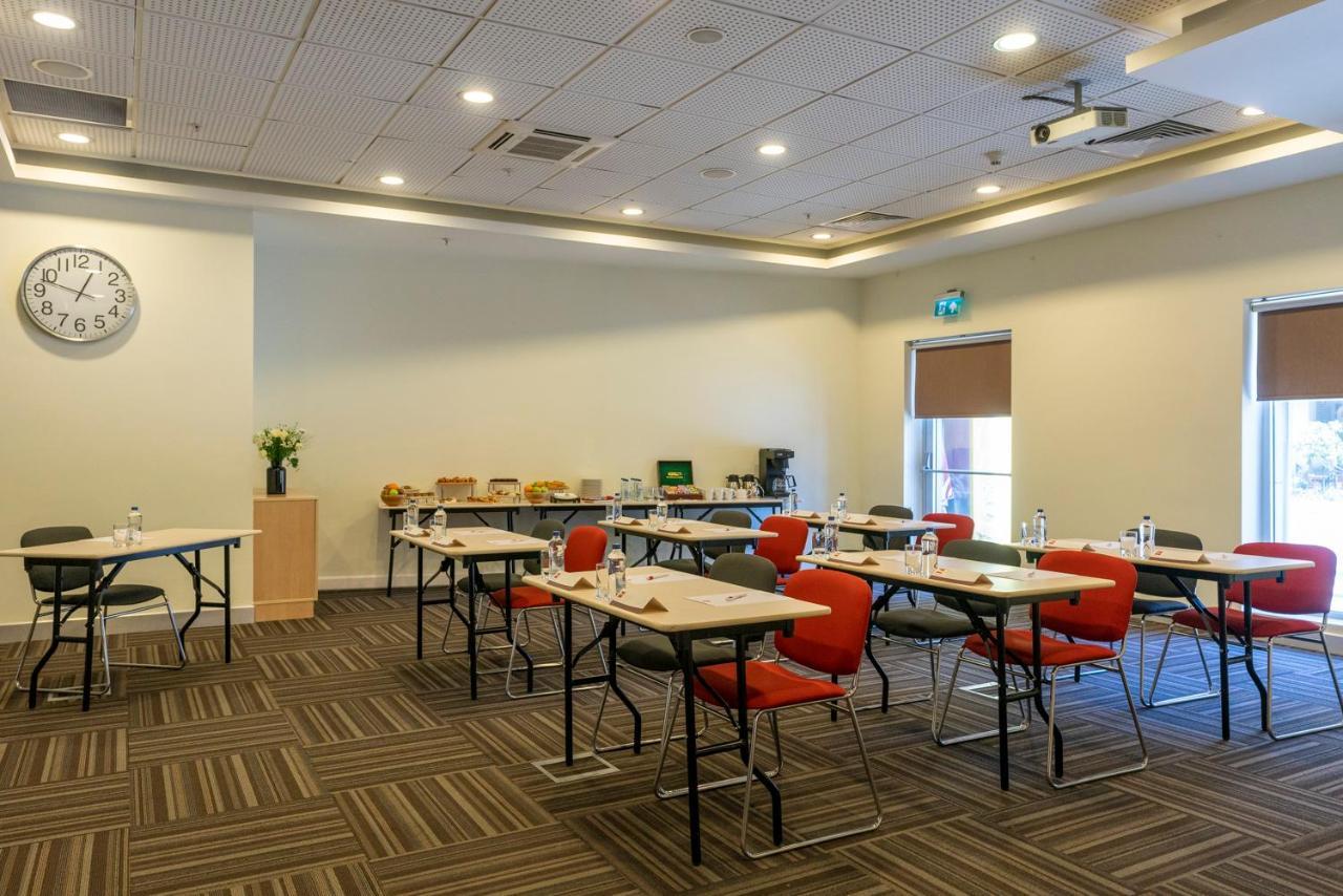 Отель Ibis Izmir Alsancak Экстерьер фото