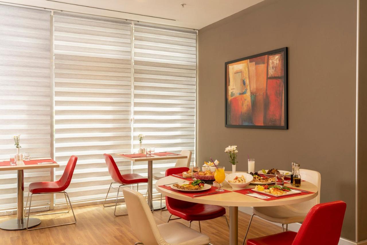 Отель Ibis Izmir Alsancak Экстерьер фото