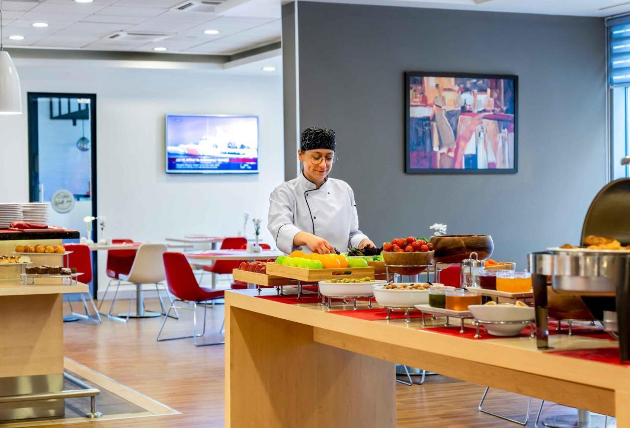 Отель Ibis Izmir Alsancak Экстерьер фото