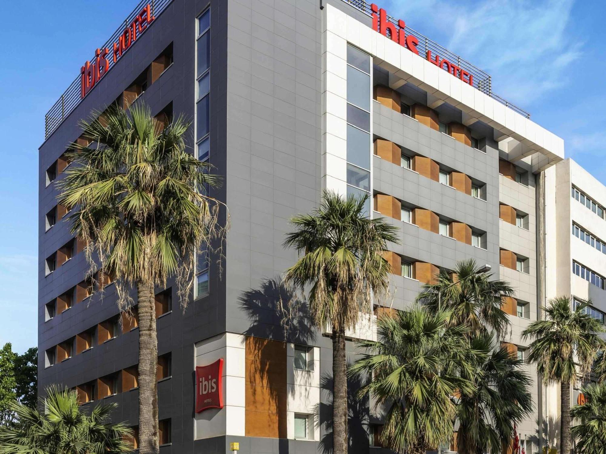 Отель Ibis Izmir Alsancak Экстерьер фото
