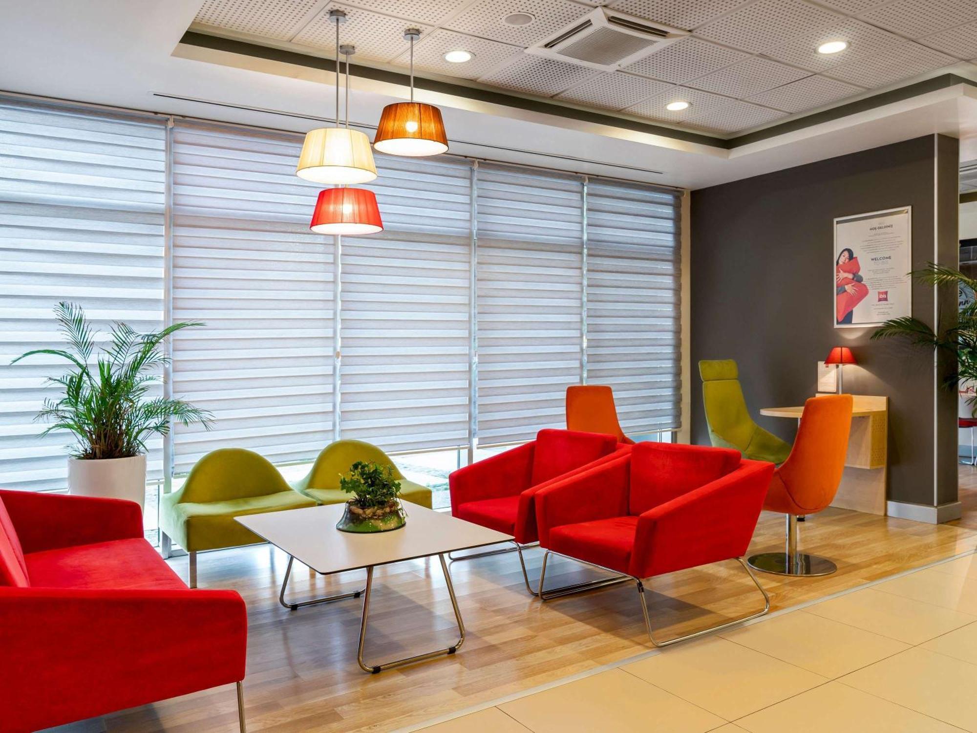 Отель Ibis Izmir Alsancak Экстерьер фото